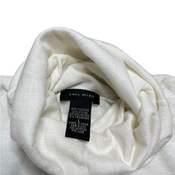 ONLY MINE Cashmere Blend Cream White Turtleneck Sweater Size Large - Picture 5 of 5